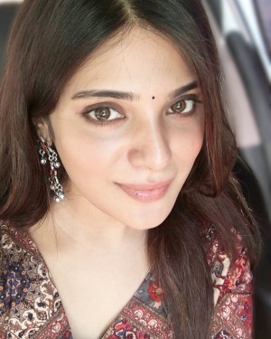 Aathmika (aka) Aathmika Actress