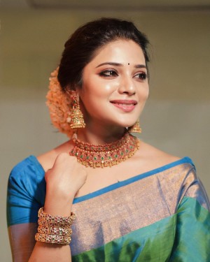 Aathmika (aka) Aathmika Actress