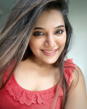 Aathmika (aka) Aathmika Actress