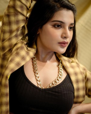 Aathmika (aka) Aathmika Actress