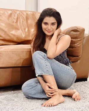 Aathmika (aka) Aathmika Actress