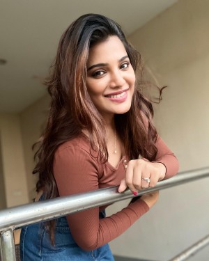 Aathmika (aka) Aathmika Actress