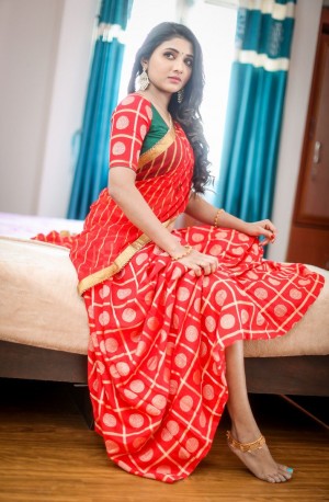 Adithi Menon (aka) Aditi Menon