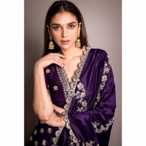 Aditi Rao Hydari (aka) AditiRaoHydari