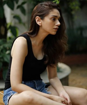 Aditi Rao Hydari (aka) AditiRaoHydari