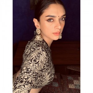 Aditi Rao Hydari (aka) AditiRaoHydari