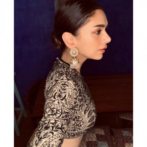 Aditi Rao Hydari (aka) AditiRaoHydari