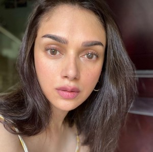 Aditi Rao Hydari (aka) AditiRaoHydari