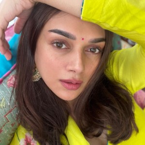 Aditi Rao Hydari (aka) AditiRaoHydari