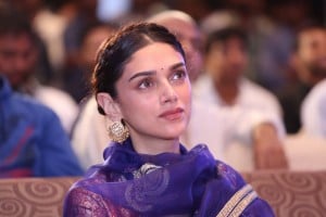 Aditi Rao Hydari (aka) AditiRaoHydari