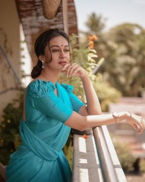 Aishwarya Arjun (aka) AishwaryaArjun