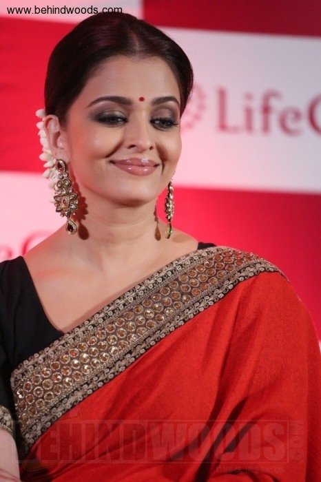 Aishwarya Rai (aka) AishwaryaRaiBachchan photos stills & images