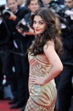 Aishwarya Rai (aka) AishwaryaRaiBachchan