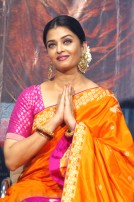 Aishwarya Rai (aka) AishwaryaRaiBachchan