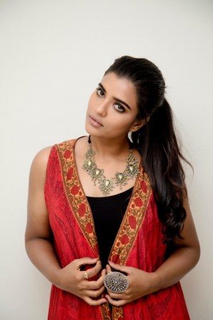 Aishwarya Rajesh (aka) AishwaryaaRajes