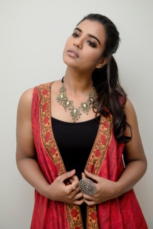 Aishwarya Rajesh (aka) AishwaryaaRajes