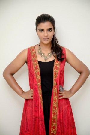 Aishwarya Rajesh (aka) AishwaryaaRajes