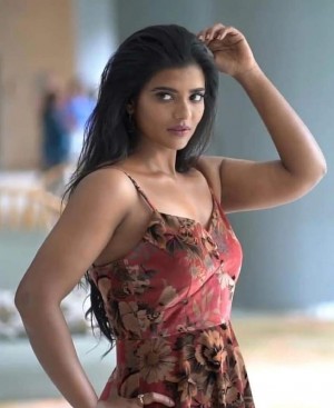 Aishwarya Rajesh (aka) AishwaryaaRajes