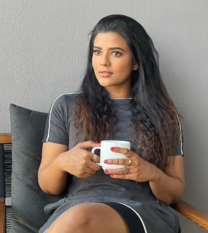 Aishwarya Rajesh (aka) AishwaryaaRajes