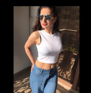 Ameesha Patel (aka) Amesha Patel