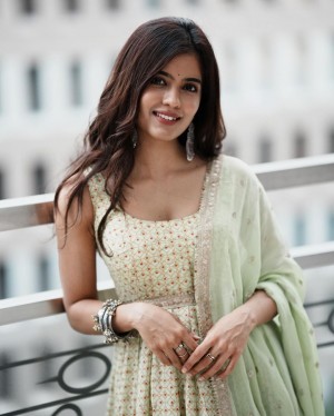 Amritha Aiyer (aka) Amritha