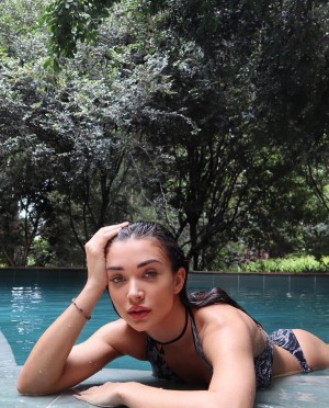 Amy Jackson (aka) AmyJackson