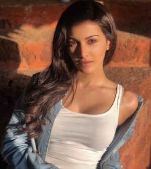 Amyra Dastur (aka) Amyra