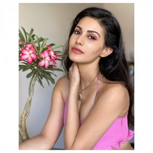 Amyra Dastur (aka) Amyra