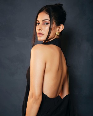 Amyra Dastur (aka) Amyra