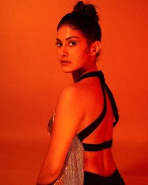 Amyra Dastur (aka) Amyra