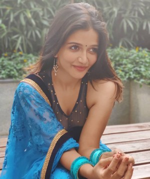 Anaika Soti (aka) Anaikaa Soti