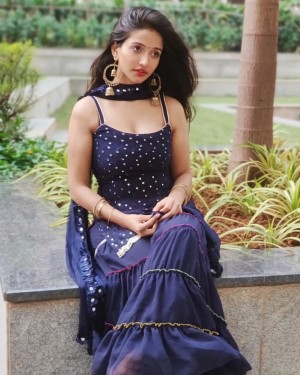 Anaika Soti (aka) Anaikaa Soti