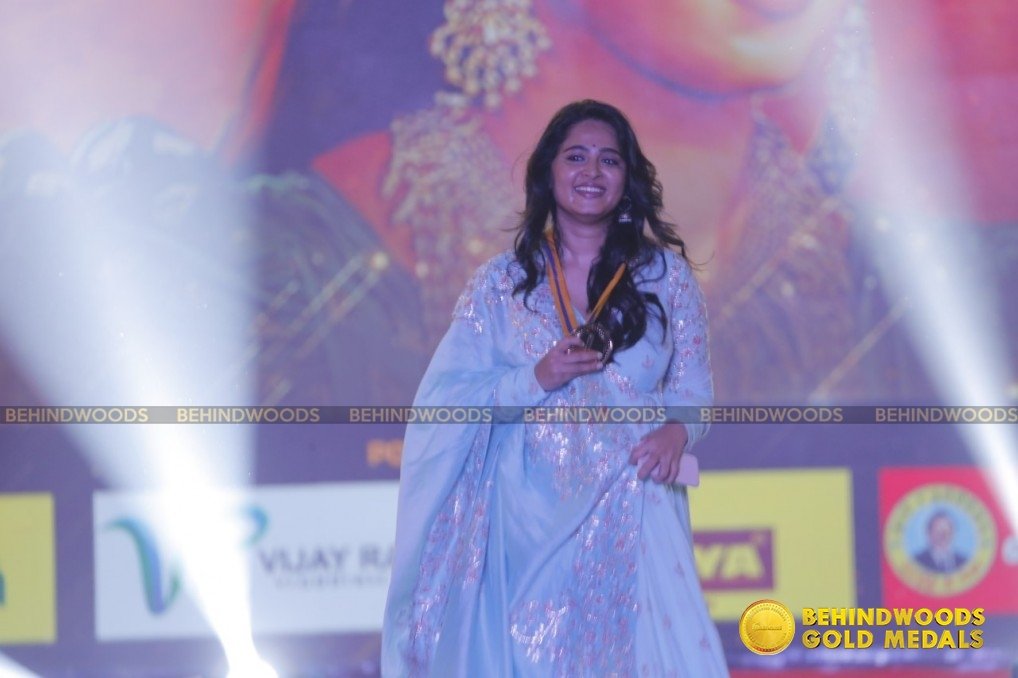 Anushka Shetty (aka) Actress Anushka Shetty