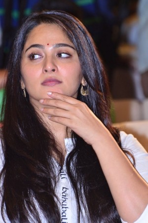 Anushka Shetty (aka) Actress Anushka Shetty