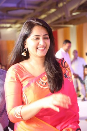 Anushka Shetty (aka) Actress Anushka Shetty