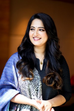 Anushka Shetty (aka) Actress Anushka Shetty