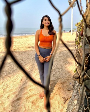 Ashna Zaveri (aka) Actress Ashna Zaveri