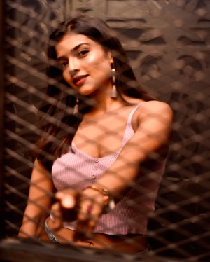 Ashna Zaveri (aka) Actress Ashna Zaveri