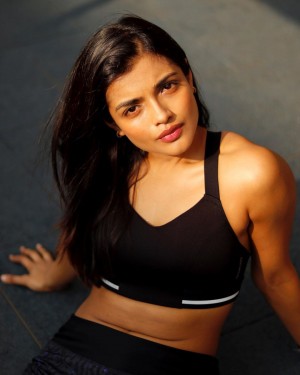 Ashna Zaveri (aka) Actress Ashna Zaveri