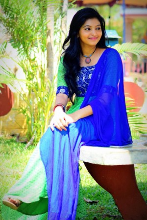 Athulya Ravi (aka) AthulyaRavi