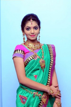 Athulya Ravi (aka) AthulyaRavi