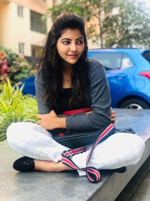 Athulya Ravi (aka) AthulyaRavi