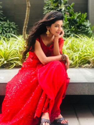 Athulya Ravi (aka) AthulyaRavi