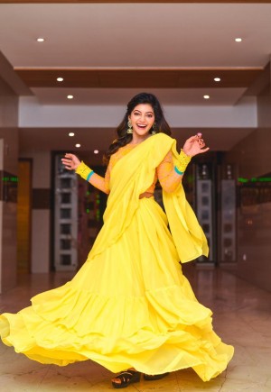 Athulya Ravi (aka) AthulyaRavi