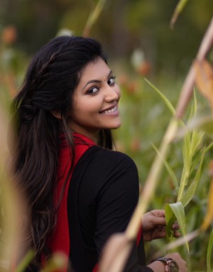 Athulya Ravi (aka) AthulyaRavi