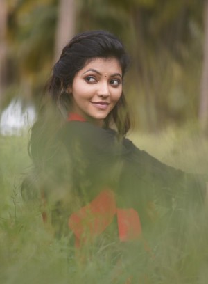 Athulya Ravi (aka) AthulyaRavi