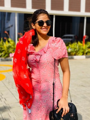 Athulya Ravi (aka) AthulyaRavi