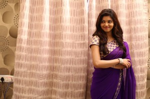 Athulya Ravi (aka) AthulyaRavi