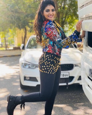 Athulya Ravi (aka) AthulyaRavi