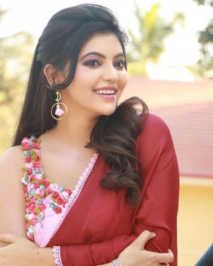 Athulya Ravi (aka) AthulyaRavi